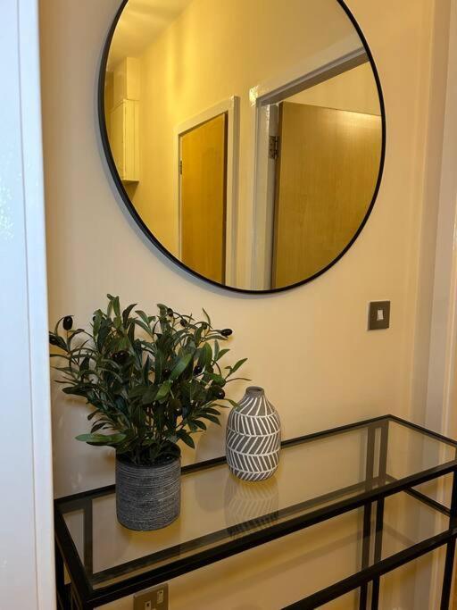 Central Birmingham City Apartment -Smart Tv - Free Parking Onsite Esterno foto